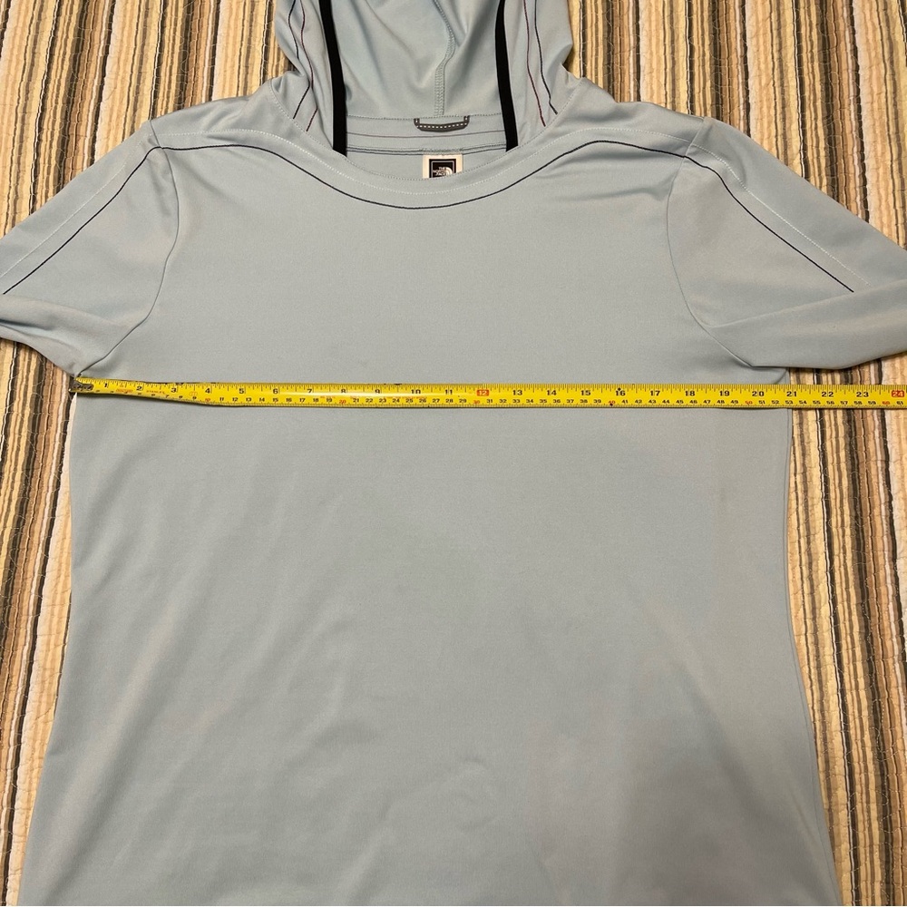 The North Face Women’s XL Sky Blue Hooded Pullover Lightweight VaporWick - Picture 11 of 12